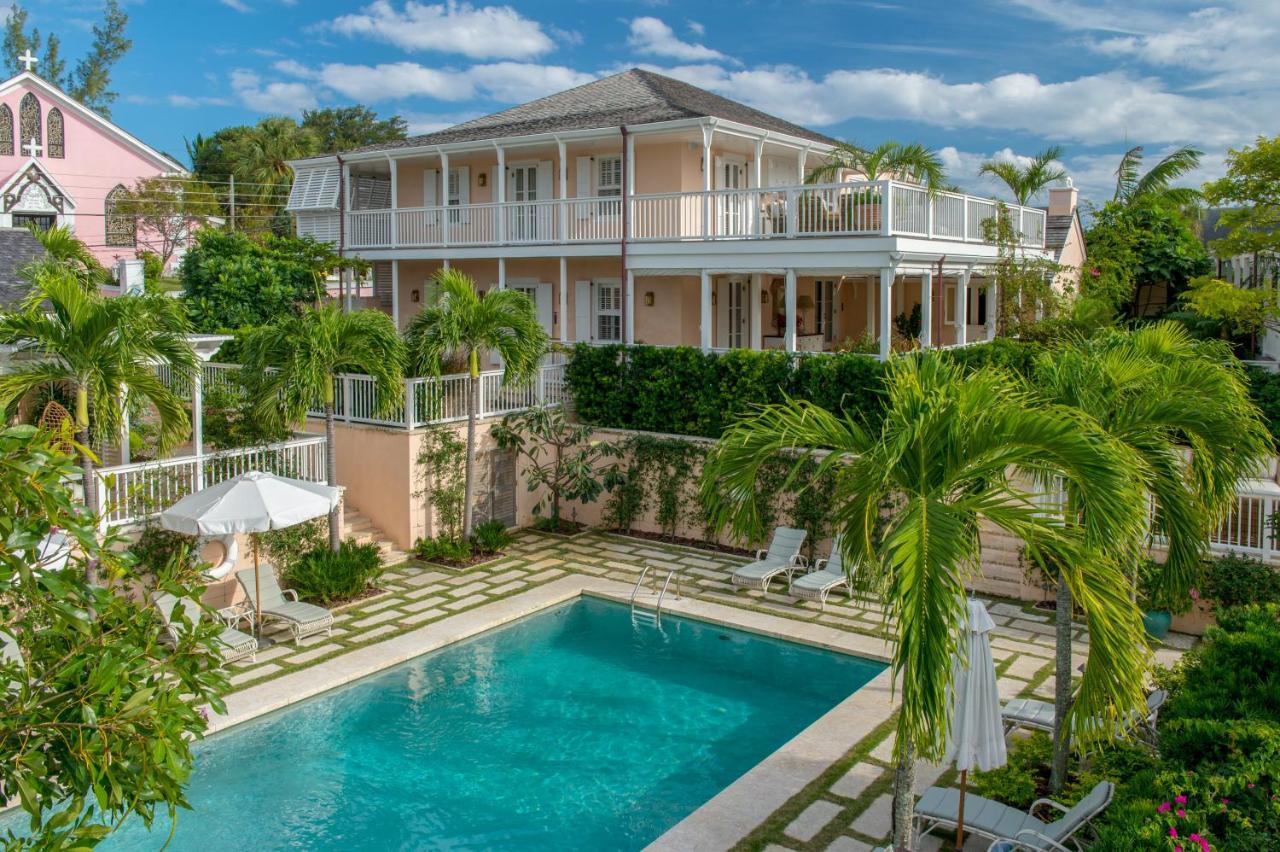 Eleven Bahama House Hotel Dunmore Town Exterior photo